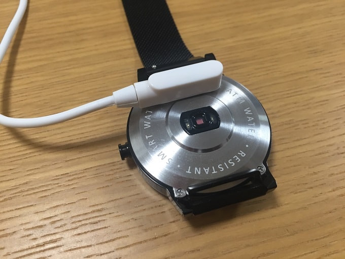 Lenovo Watch X 充電中