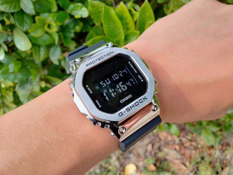 お買い得お得 5600シリーズ / メタルベゼル / GM-5600-1JF / Gショック
